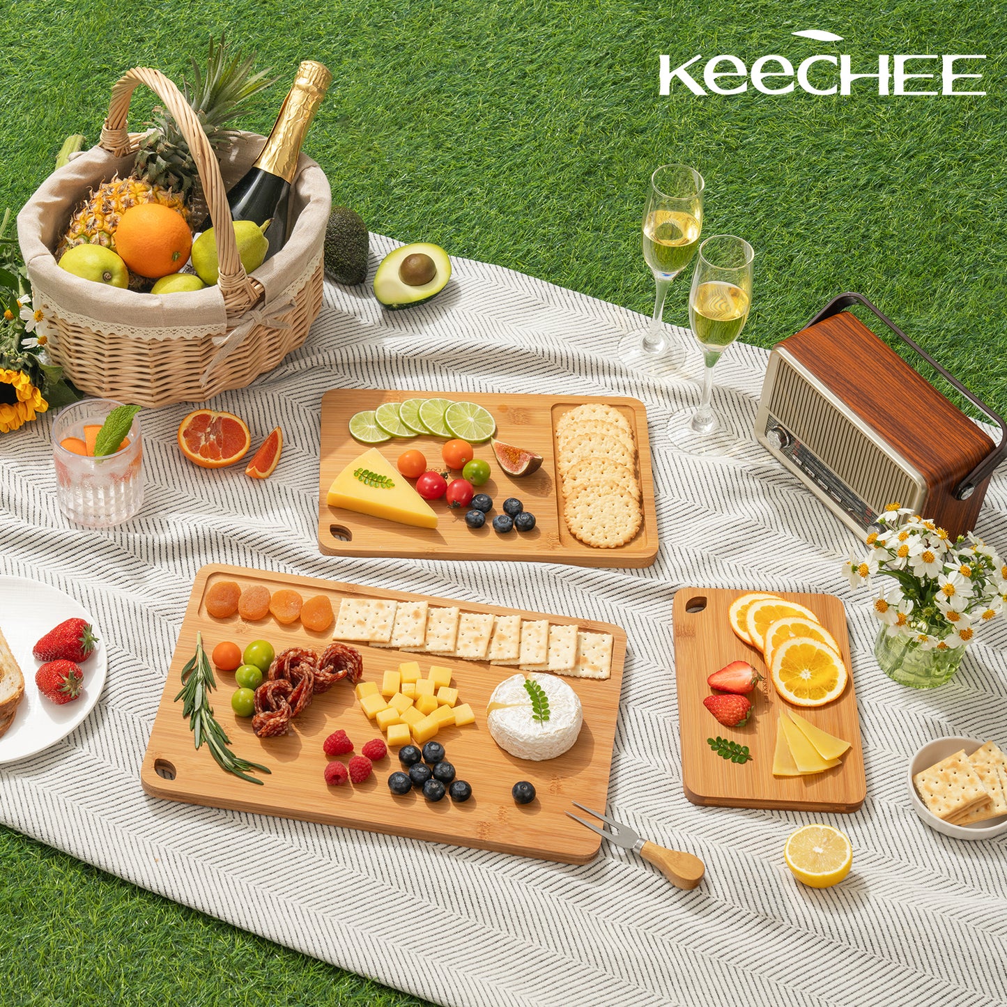KeeCHEE® 3-Pcs Carbonized / Natural Bamboo Cutting Board